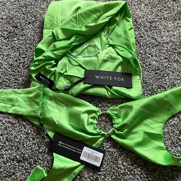 Brand new white fox boutique set - Picture 3 of 4